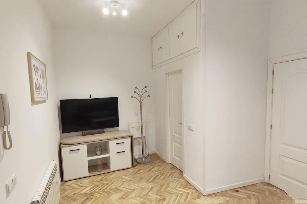 Lovely Apartment In Madrid Center Exteriör bild